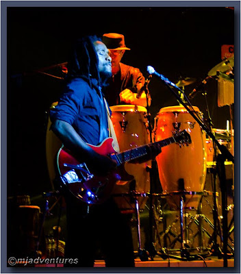 Hugh_Masekela_guitarist_and_percussionist