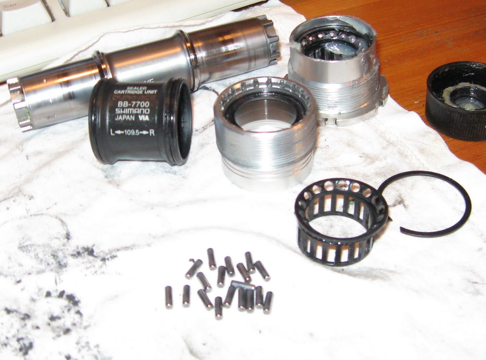 dura ace 7700 bottom bracket