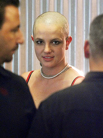 [britney-spears-bald.jpg]