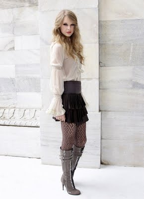 http://4.bp.blogspot.com/_V6Nqt3XAMVw/TKCorrs_YTI/AAAAAAAABq8/JKfv3FvFbck/s1600/Taylor+Swift+photoshoot+Italia+002.jpg
