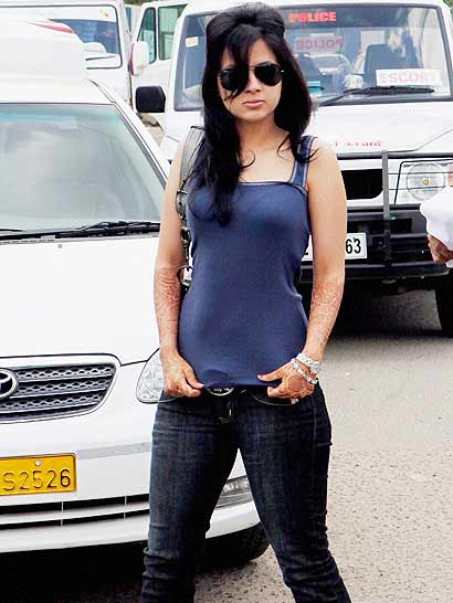 Dhoni With Wife