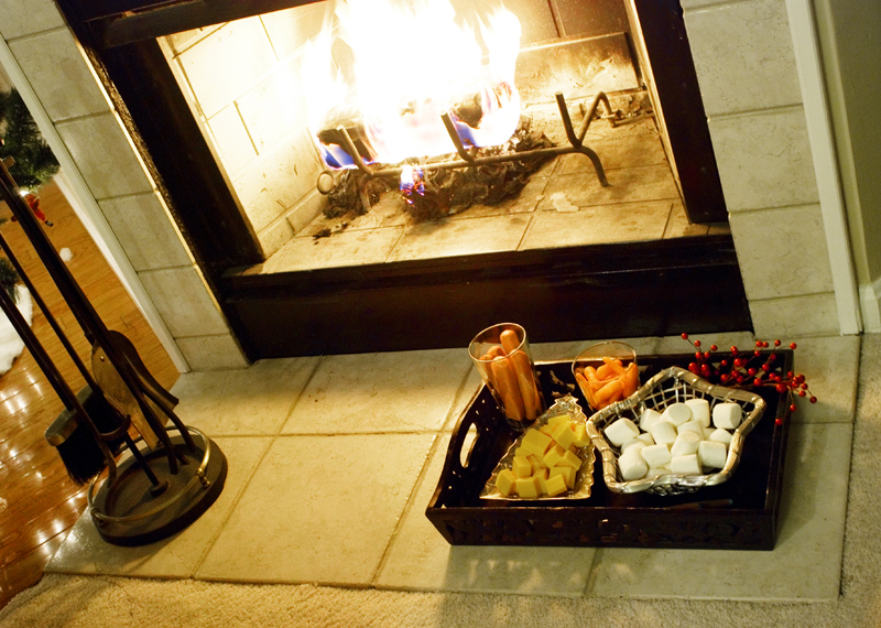 [fireplace+meal1.jpg]