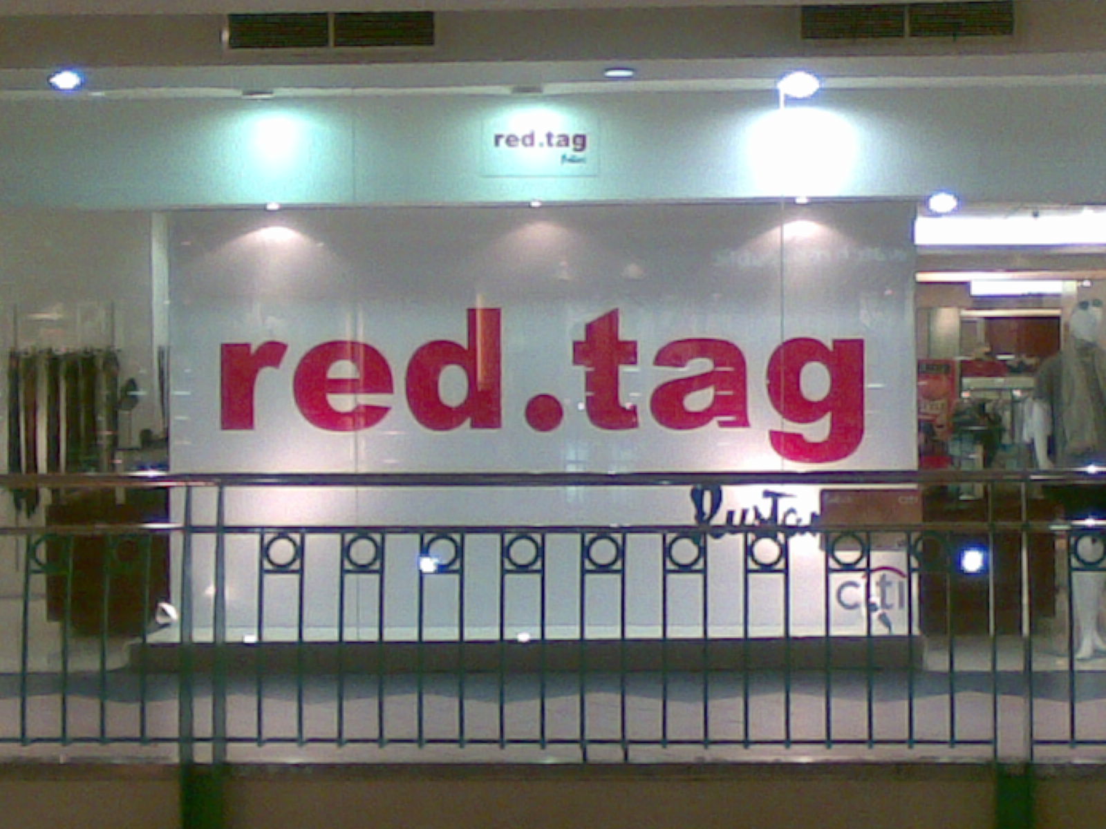 The Average Jane Rustan's Red Tag Store in Robinson's Place Manila