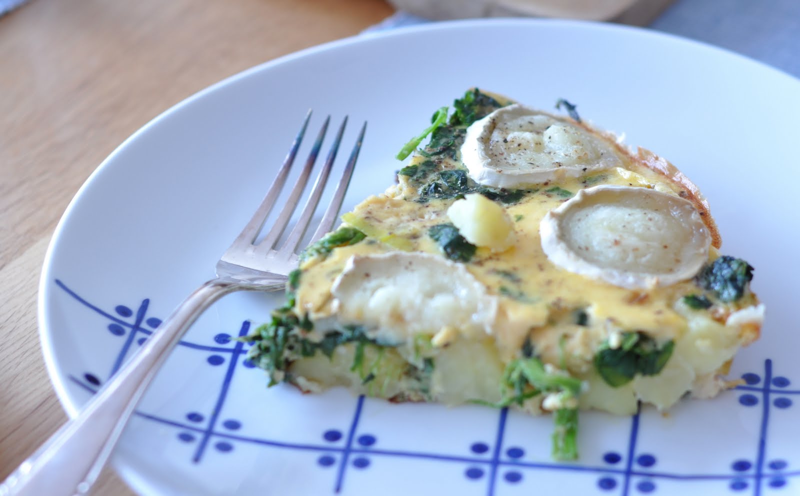 agata's kitchen Potato frittata with goat cheese and spinach