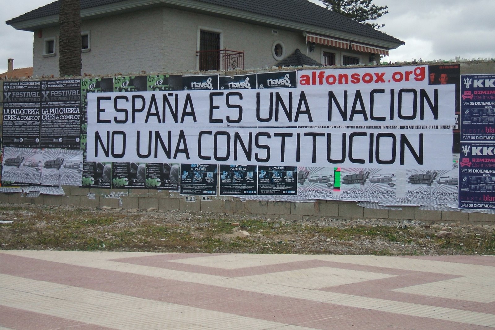 [DSCF1135.JPG]