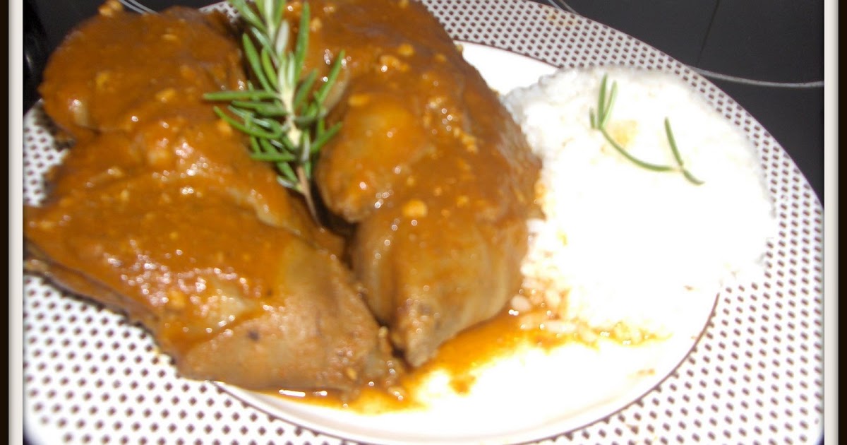 MI COCINA Y MIS PINCHES: PIES DE CERDO EN SALSA