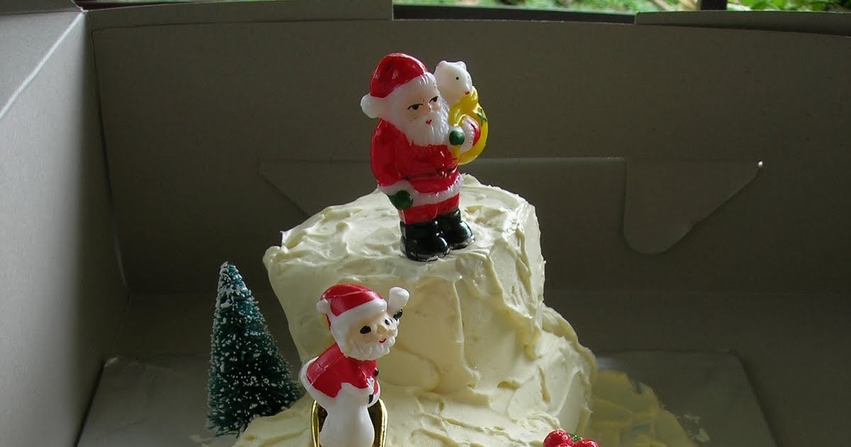 A White Christmas Yule Log Cake Foodelicious! A White Christmas Yule Log Cake Foodelicious!
