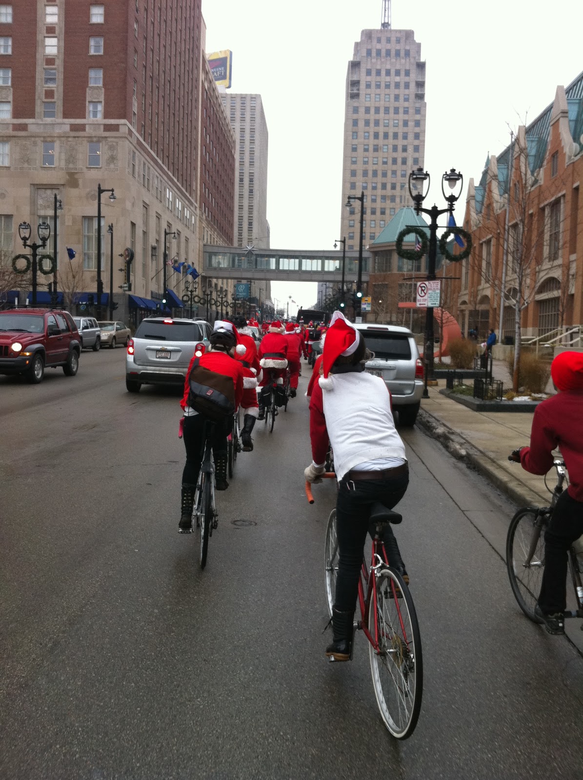 MADISON BIKE BLOG Milwaukee Santa Rampage Bike Ride