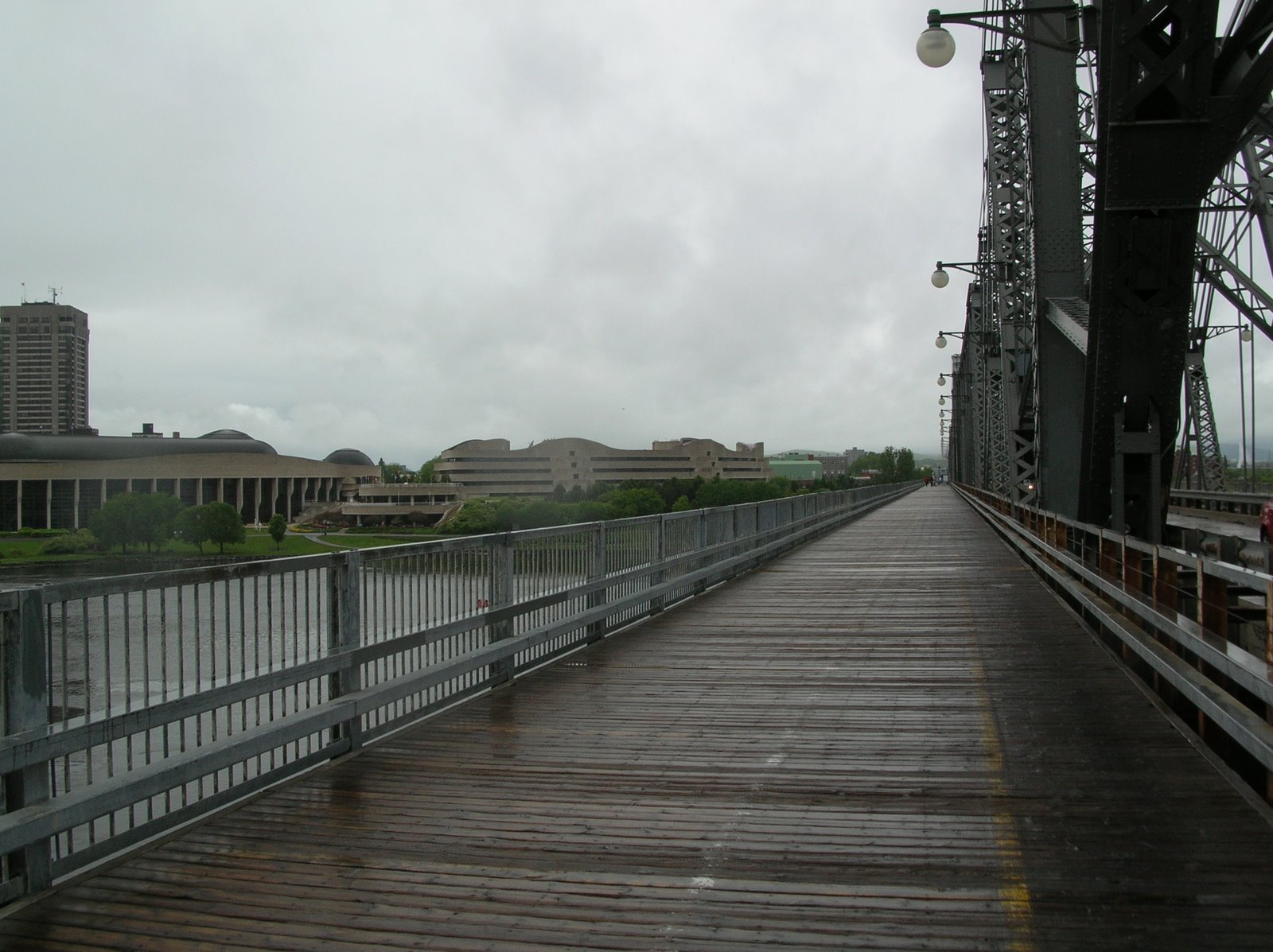 [DSCN0142.JPG]