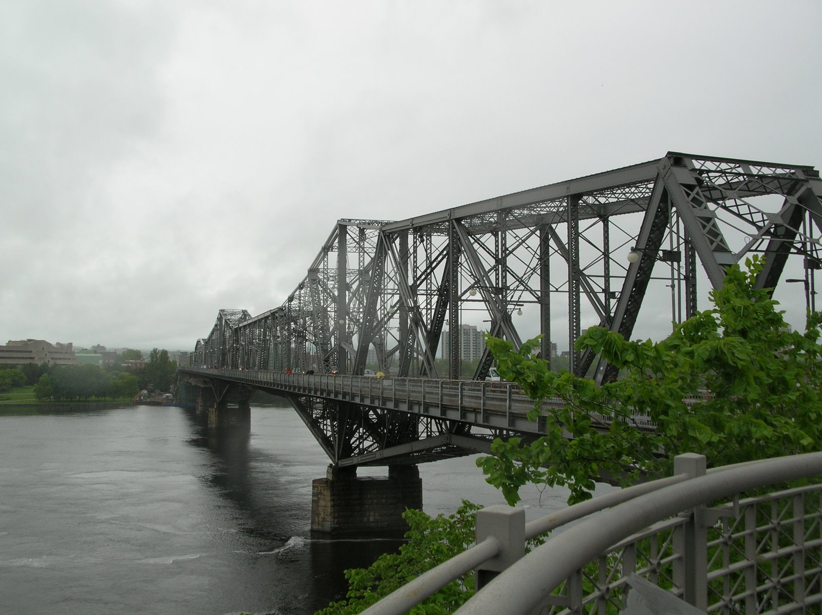 [DSCN0140.JPG]