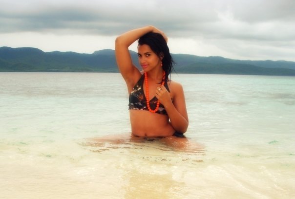 HOT MODEL HIMASHI EKANAYAKE PICTURES