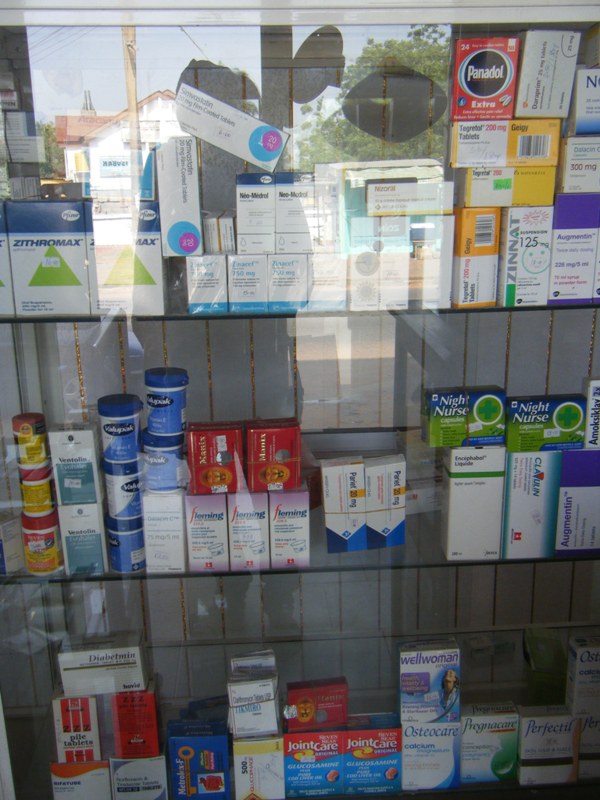 [090205antibiotics.JPG]