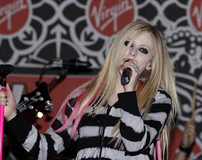 Single Album Art Avril Lavigne Sk8er Boi. avril lavigne us star