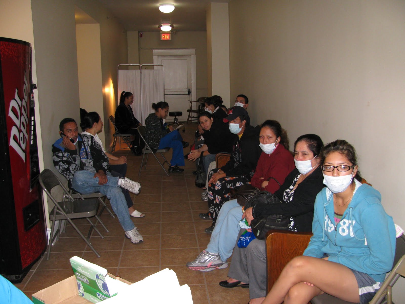 [2009+H1N1+hall.JPG]