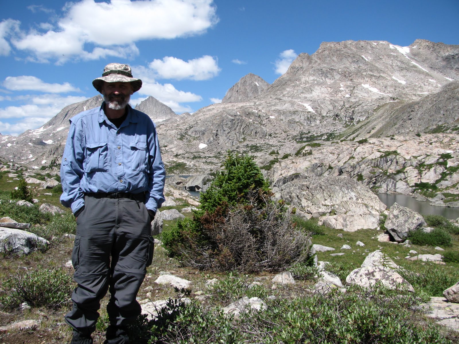 [Wind+Rivers+2009+CK+on+trail.JPG]