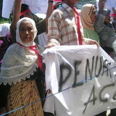 Aksi Unjuk Rasa Korban Konflik Aceh Selatan