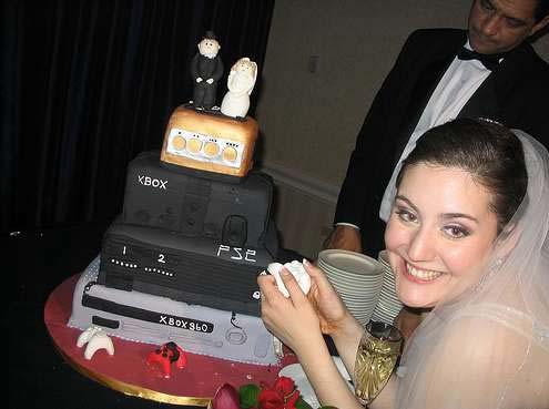 Weird Wedding Cakes - Now that's a cool wedding cake!