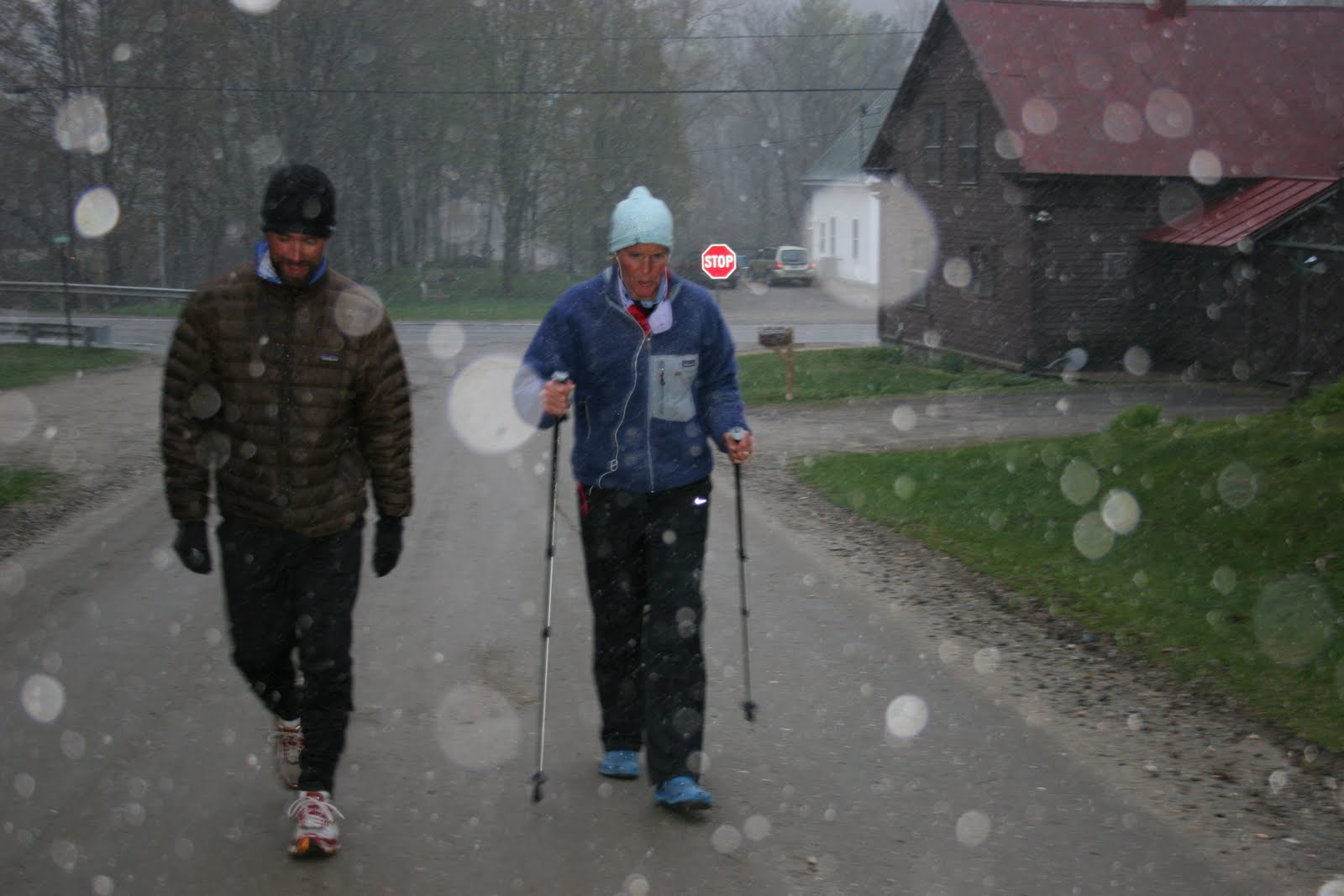 http://4.bp.blogspot.com/_Vfr7RvGSUAc/S9yikdpEKxI/AAAAAAAADLQ/hlnCv0IWv1s/s1600/VT_snow_w_spud.jpg