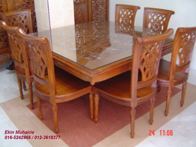 Meja Makan Bulat