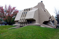 Space-inspired house in Chicago Space-inspired house in Chicago