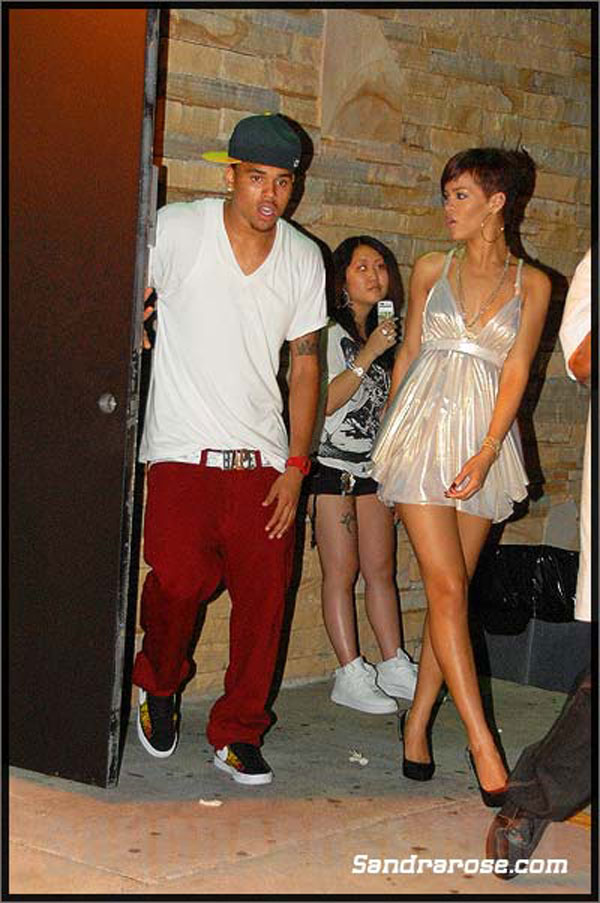 [20080709-Rihanna_Chris_Brown_Host_Parties3.jpg]
