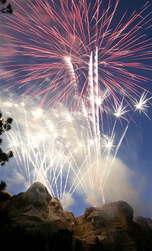 [fireworks+over+Mt+Rushmore.jpg]