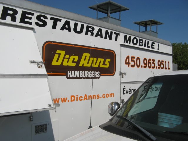 10 Mars, 2009 -Service de traiteur! Reserve notre restaurant mobile pour votre party, tournois etc.
