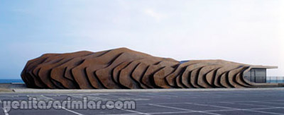 [east_beach_3.jpg]