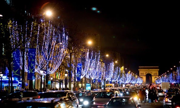[Champs+Elysees+Christmas+Lights+Switch+Ceremony+cXzeKZynCnzl.jpg]