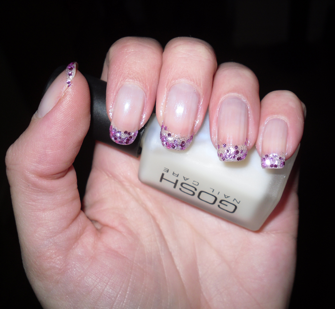 Heres a pic of my NOTD, I used Glam Nail polish