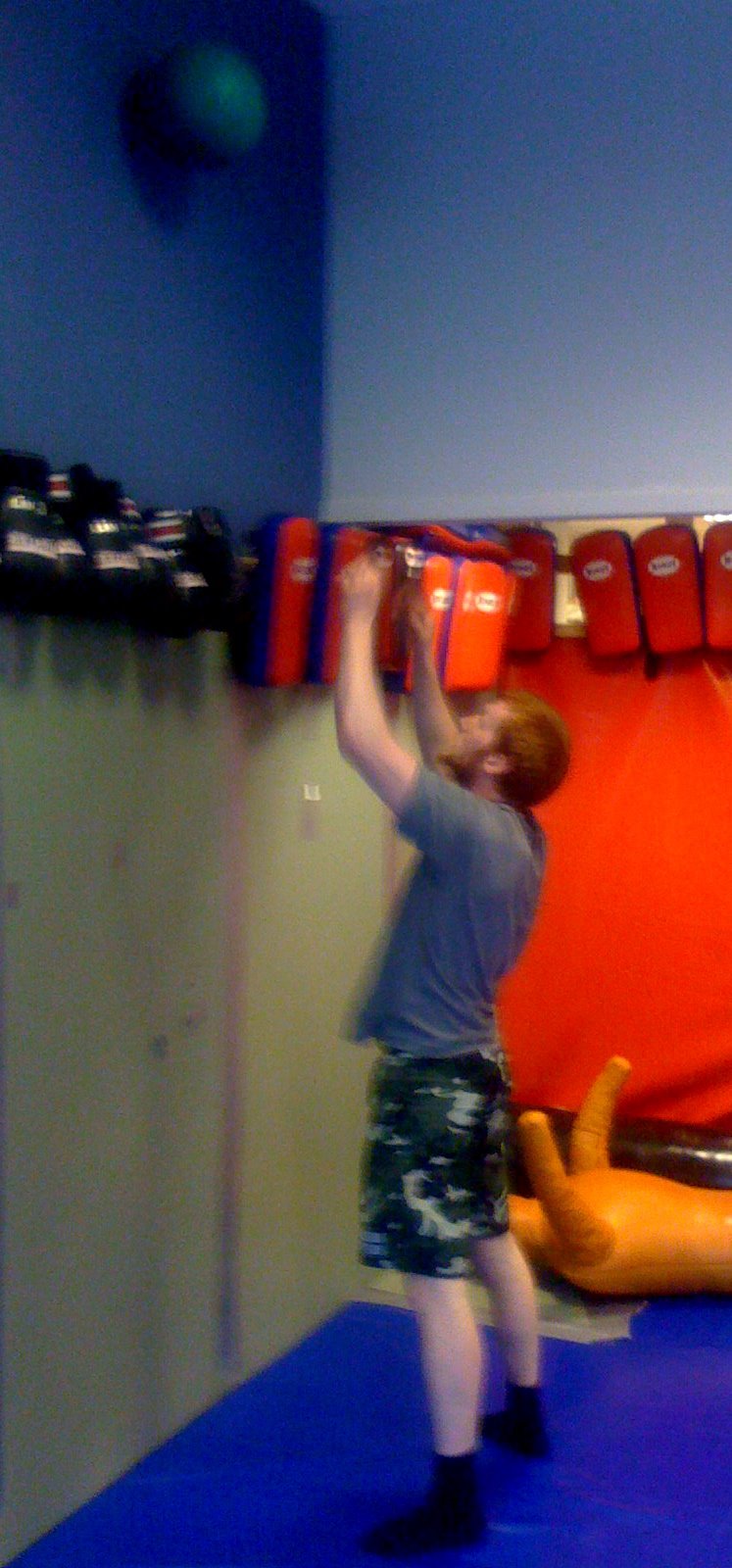 [björn+wallball.JPG]