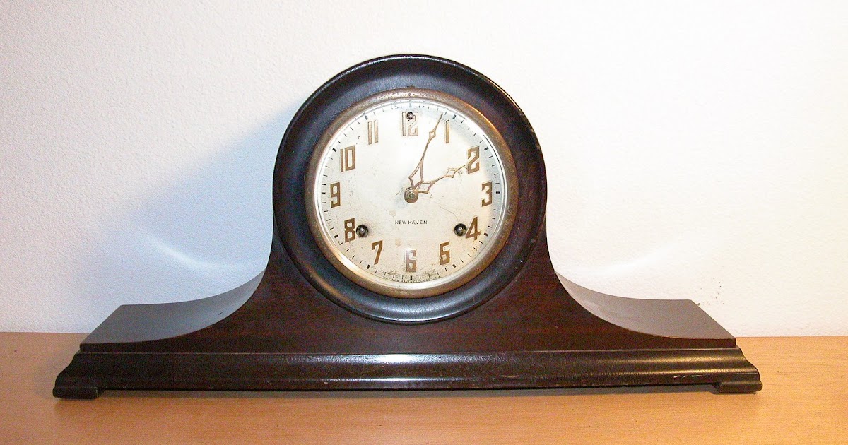 Fred's Clocks 10. New Haven Tambour Mantel Clock. 5" Dial