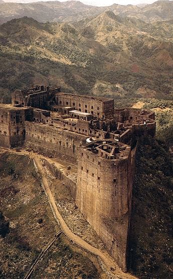( º. º)/'') ٩(͡๏̯͡๏)۶ (''\(º .º ): La Citadelle Laferrière, la ...