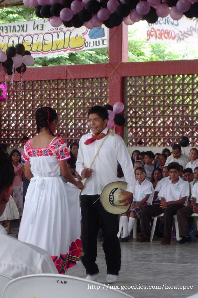 [graduacion_secundaria_ixcatepec_2008_f.jpg]