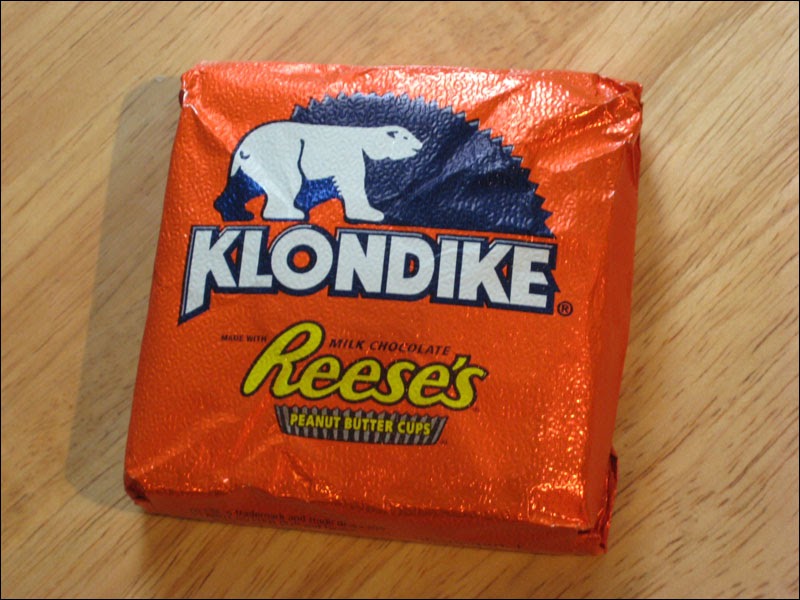 Review Klondike Reese's Peanut Butter Cup Bar Brand Eating