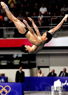 Sydney 2000 - Xiong Ni y Xiao Hailiang, campeones en saltos de trampolín sincronizados