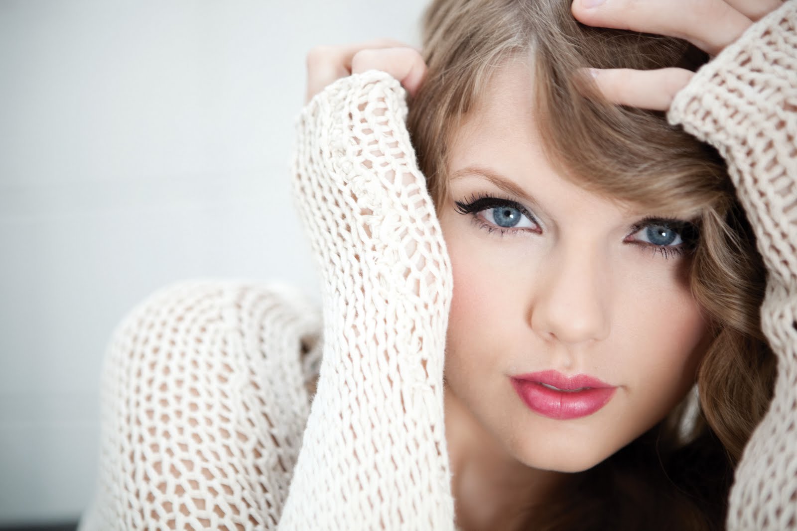 http://4.bp.blogspot.com/_W5egYO34U9o/TOw98g4xn3I/AAAAAAAABjI/382F-muQuWE/s1600/swift.jpg