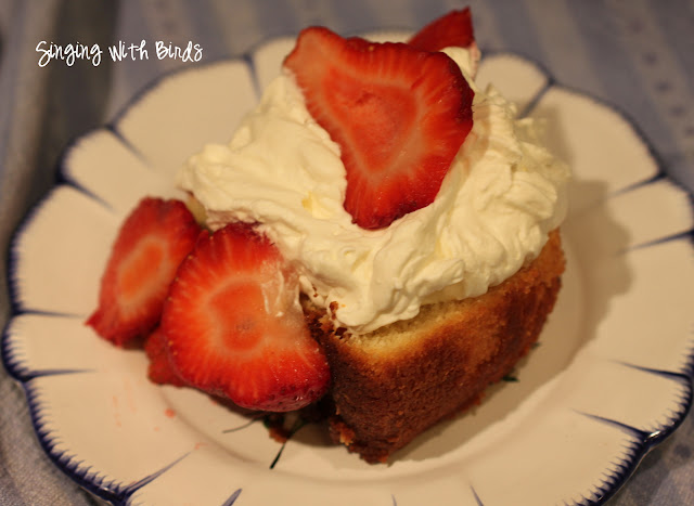Buttermilk Pound Cake with Cream and Berries / singingwith birds.com