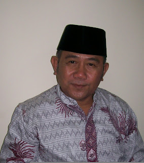 http://4.bp.blogspot.com/_W7hgf9IjayU/S__hPzE_hrI/AAAAAAAAAaU/f6g9OHLcGSs/s1600/H+Nachrowi+Ketua+Bamus+Betawi.jpg