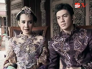 Putri Titian on Kebaya Zaskia Sungkar