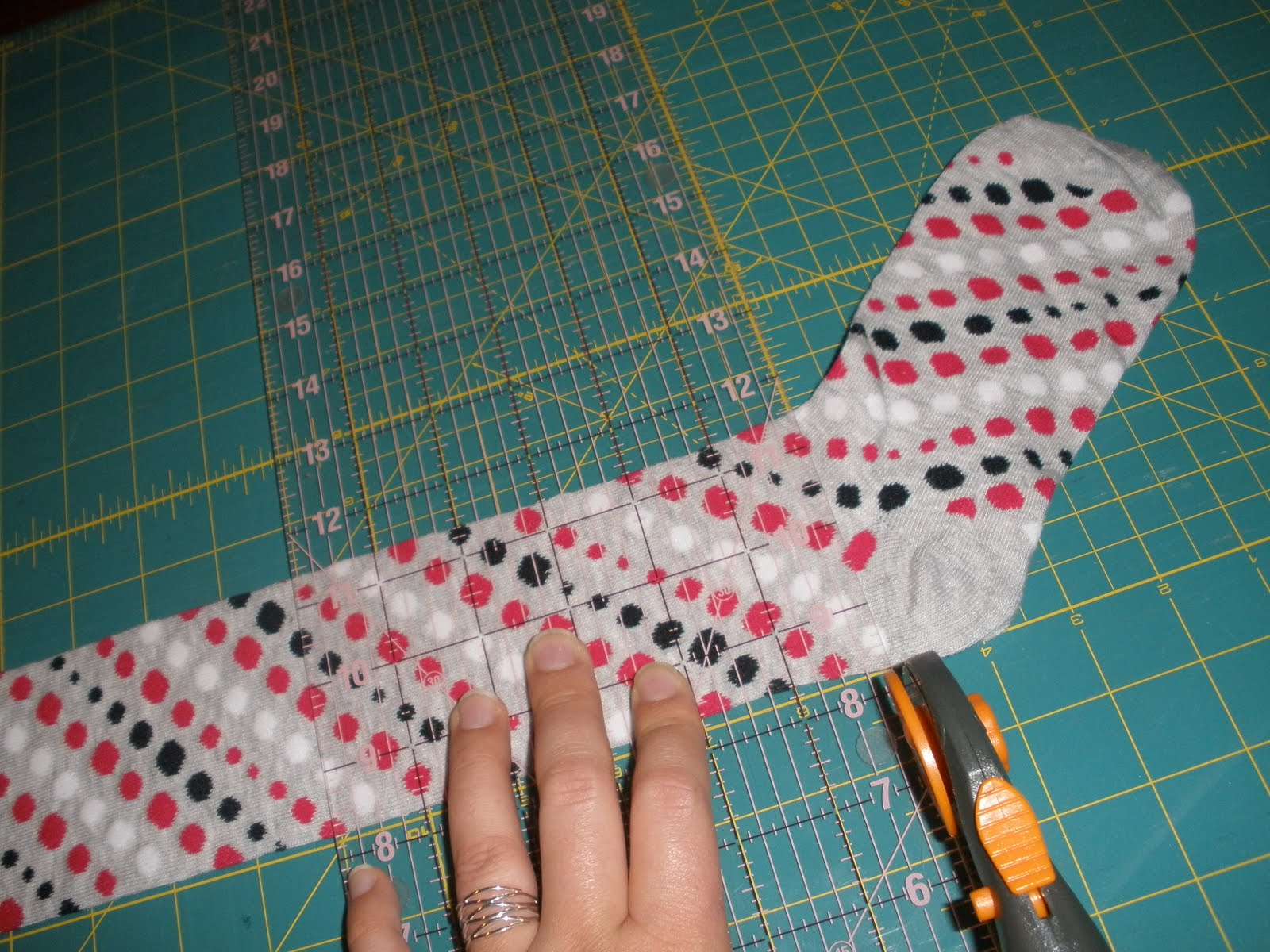 SeW wHaT!?!?! Baby Leg Warmer Tutorial