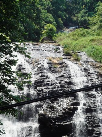 [abbi+waterfalls.jpg]
