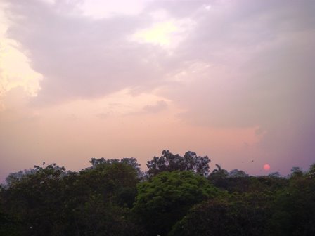 [sunset+lal+bagh.jpg]