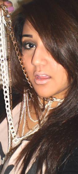 diamonds on my damn chain!!!