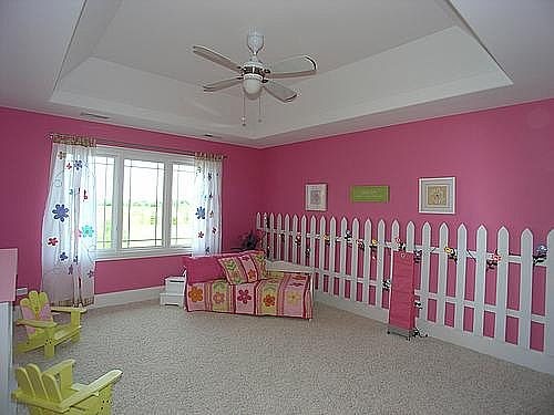 Dormitorios infantiles: Amplio dormitorio jardín