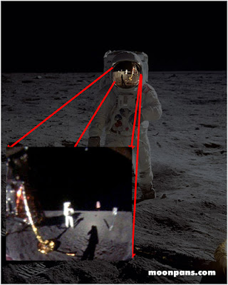 Foto Neil Armstrong Di bulan