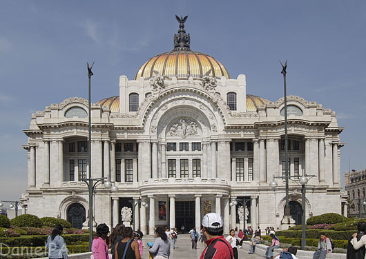 [DF06-002bl.jpg]