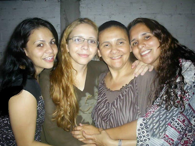 Daiane Maciel,Vanessa Martins,Missionária Jurema(mãe) e Raquel Martins