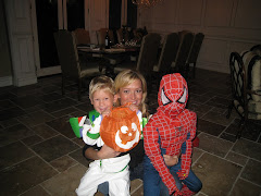 Tisha surrounded by Spidy & Buzz