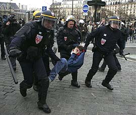 [Paris_arrest1104chiracb.jpg]